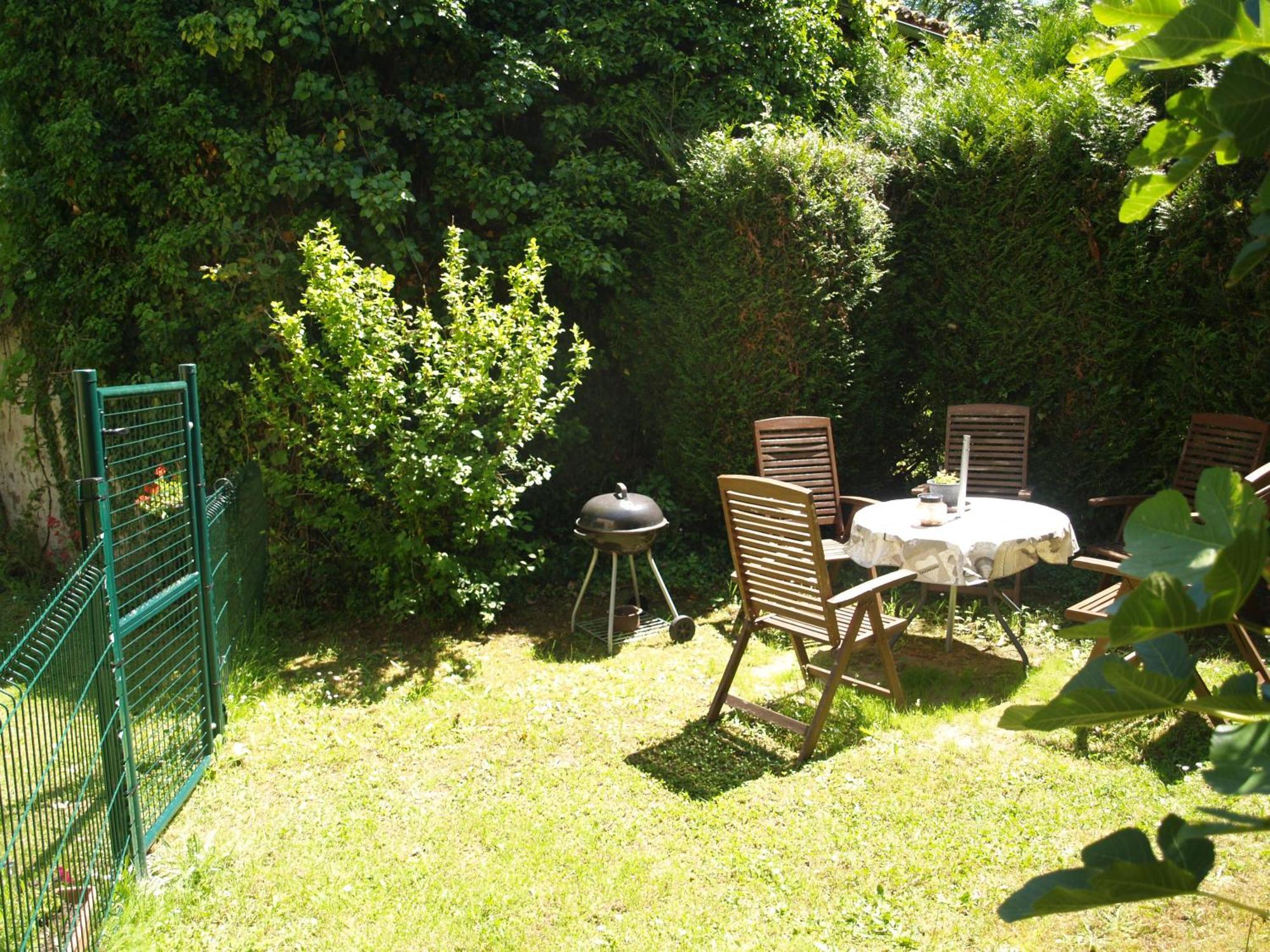 Tranquille Vienne Gites A Chirac Dept Charente Exterior foto